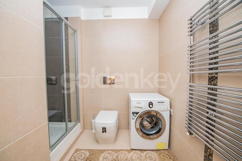 Apartament cu 3 camere semidecomandat, mobilat în Iancu Nicolae
