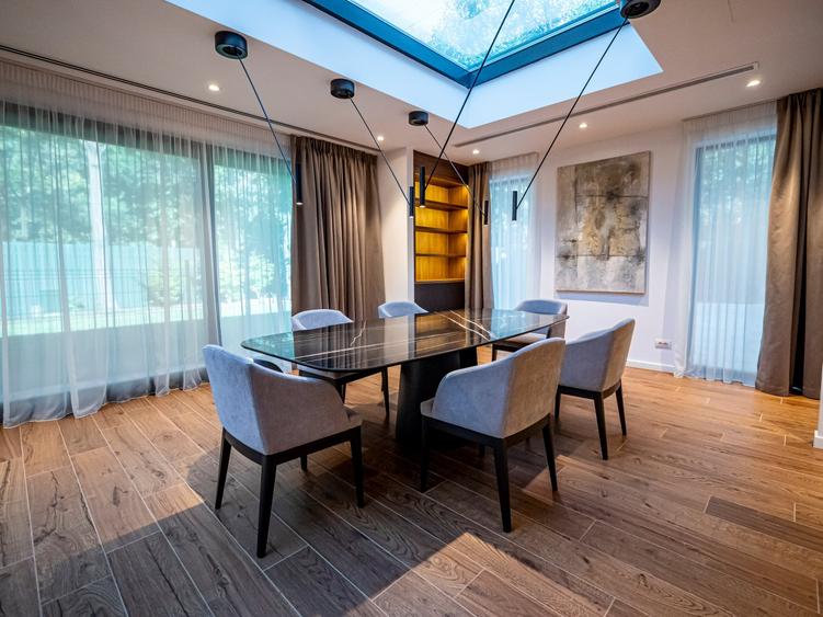 Duplex cu 7 camere cu Teren 377 Mp în Herăstrău