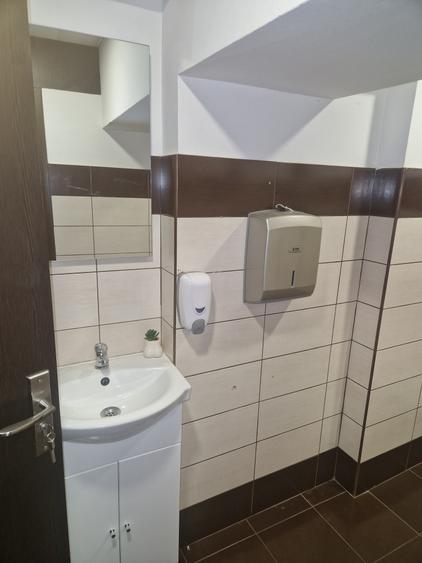 Spațiu comercial, de 100 mp, în Ultracentral