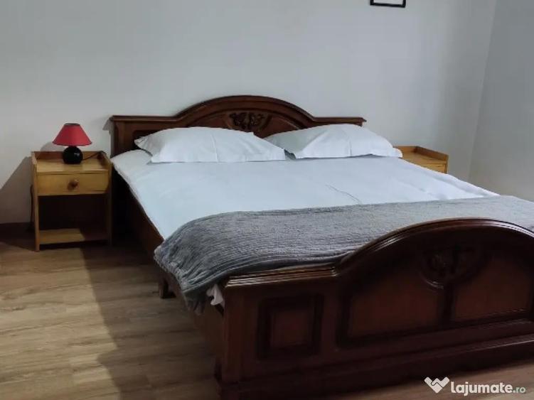 Casă cu 8 camere în Central
