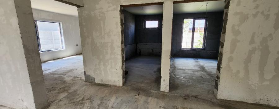Casă cu 4 camere în Ciocârlia