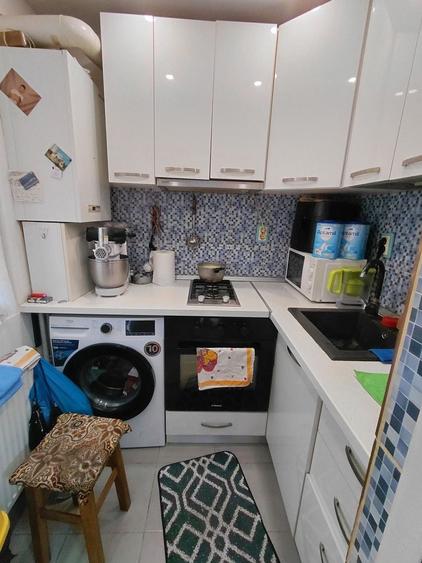 Apartament cu 2 camere semidecomandat, mobilat în Micro 40
