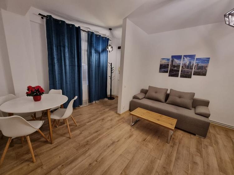 Apartament cu 2 camere semidecomandat, mobilat în Zorilor