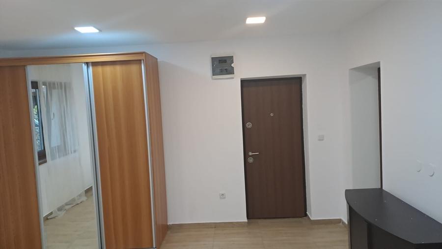 Garsonieră decomandată în Tineretului