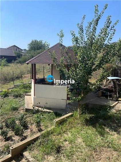 Casă individuală cu 7 camere cu Canalizare în Rediu