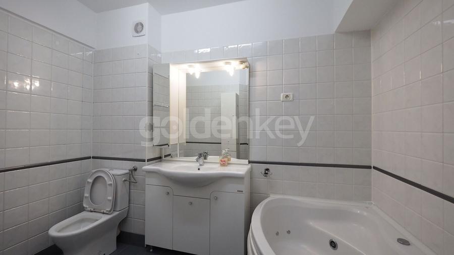 Apartament cu 4 camere decomandat, mobilat în Aviatorilor