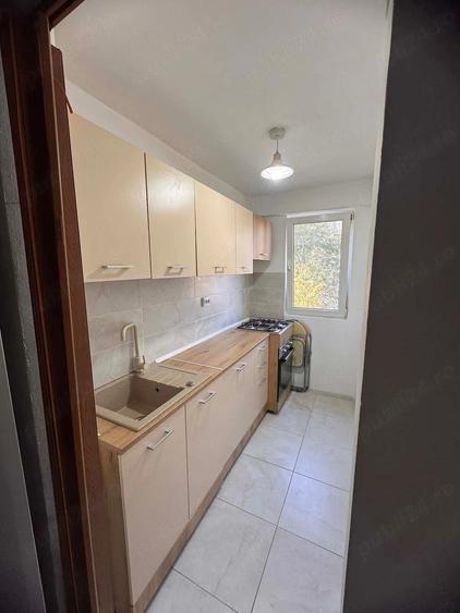 Apartament cu 2 camere semidecomandat în Gorjului