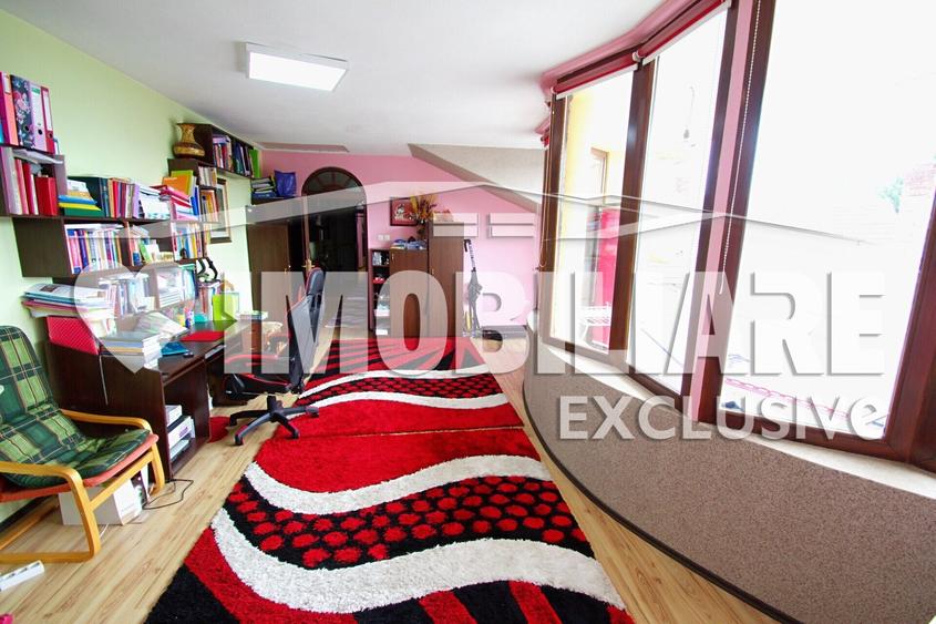 Casă individuală cu 8 camere cu Teren 1174 Mp în Șagului