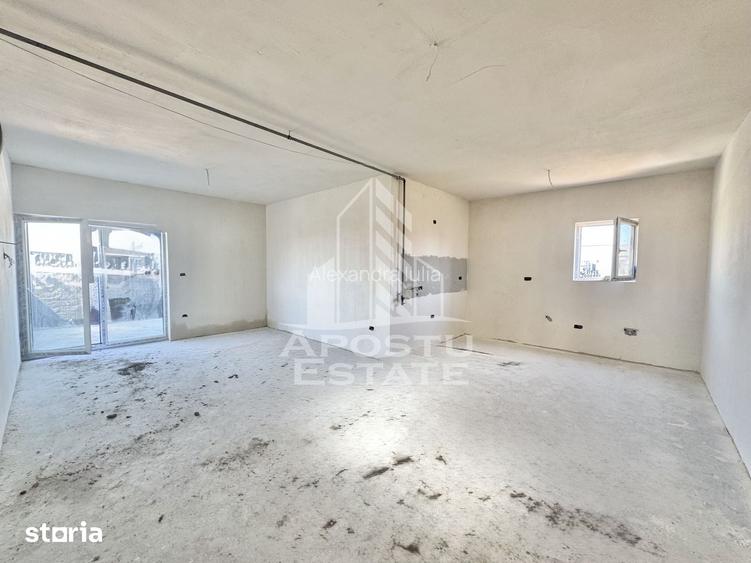 Penthouse cu 3 camere, dressing si terase de 50 mp la intrare in Giroc