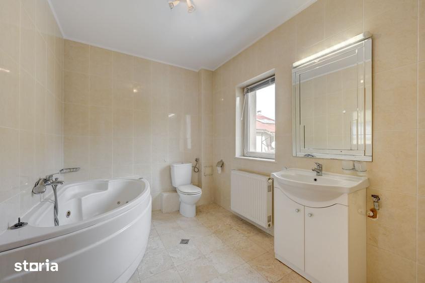Casă cu 3 camere cu Teren 302 Mp în Central