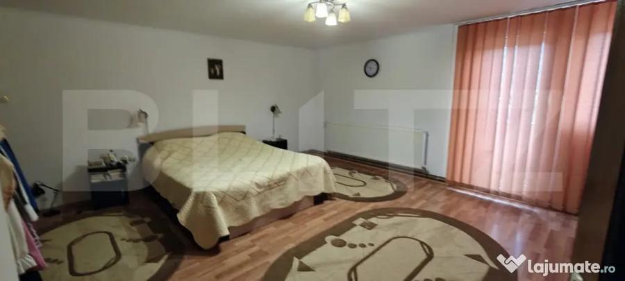 Casă cu 4 camere cu Teren 7238 Mp în Central