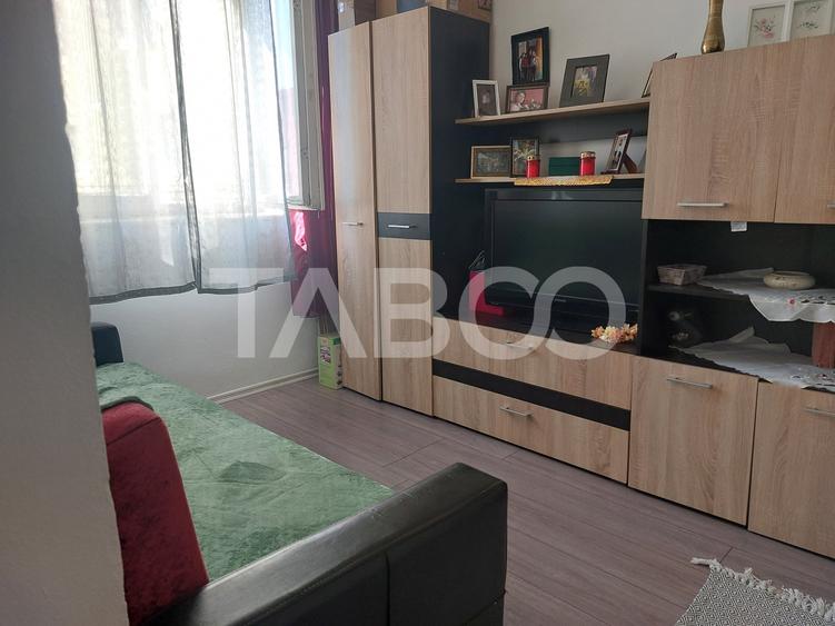Apartament cu 3 camere decomandat, mobilat în Cisnădie