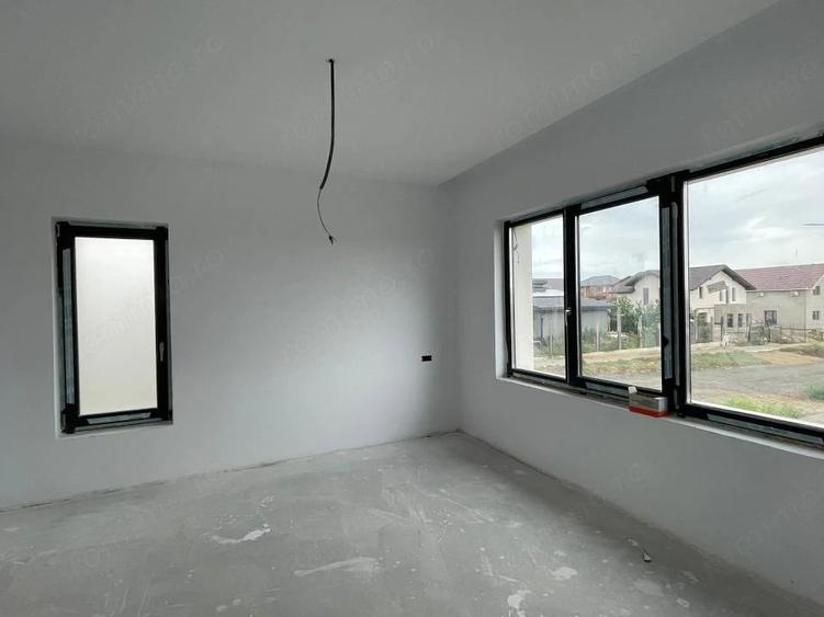 Casă cu 5 camere cu Teren 599 Mp în Giarmata