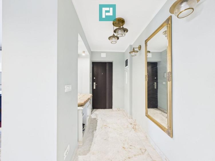 Apartament cu 3 camere semidecomandat în Intim