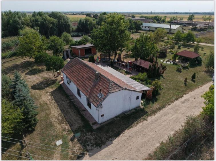 Spațiu industrial, de 1,000 mp, în Periferie