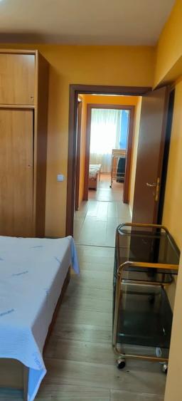 Apartament cu 3 camere decomandat în Grivița
