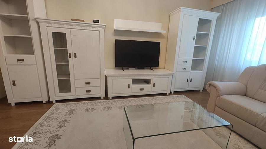Apartament cu 3 camere decomandat în Ultracentral