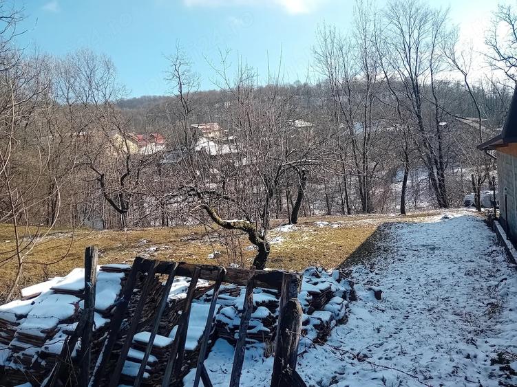 Teren de 1052 mp, în Central