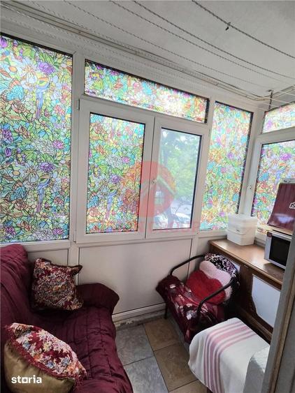 Apartament cu 3 camere semidecomandat în Inel II