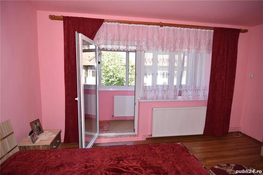 Apartament cu 3 camere decomandat în Buziaș