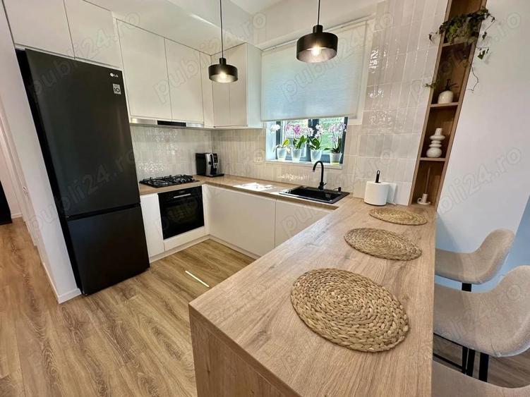 Casă cu 5 camere cu Teren 200 Mp în Central