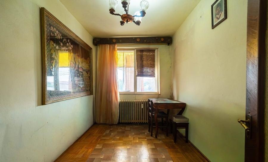 Apartament cu 4 camere semidecomandat, mobilat în Ultracentral