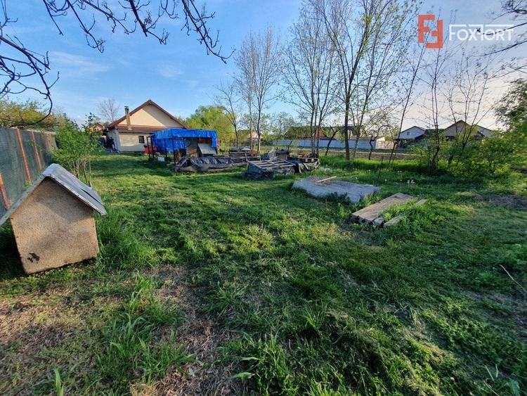 Casă individuală cu 4 camere cu Canalizare în Sânmihaiu Român