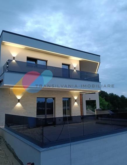 Casă individuală cu 4 camere cu Canalizare în Feleacu