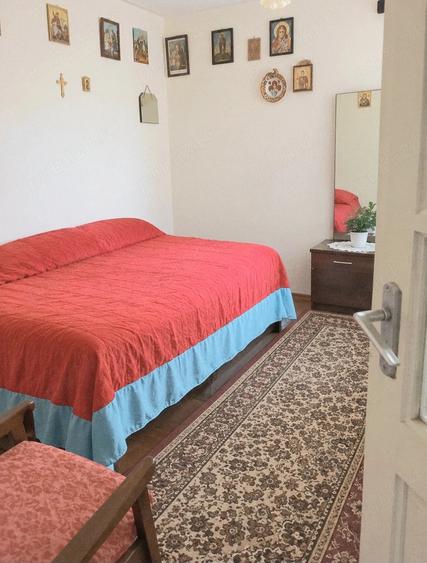 Casă cu 4 camere cu Teren 300 Mp în Central