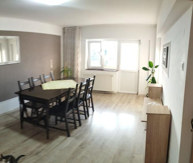 Apartament cu 3 camere decomandat în Brăilei