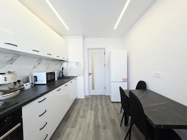 Apartament cu 2 camere decomandat în