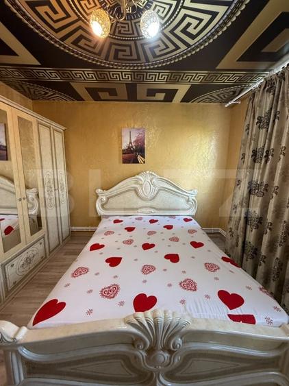 Apartament cu 3 camere semidecomandat, mobilat în Micro 17