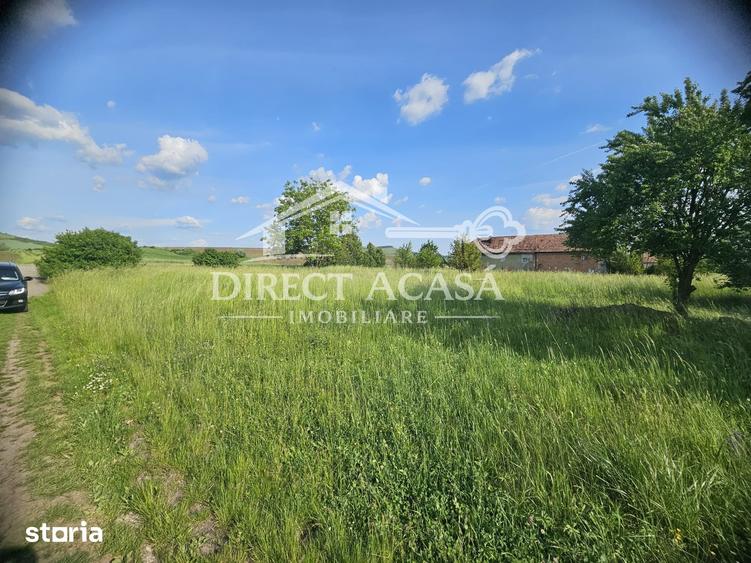 Teren de 3000 mp, în Ernei