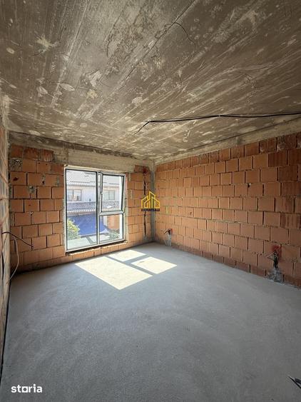 Casă cu 4 camere cu Teren 354.7 Mp în Central