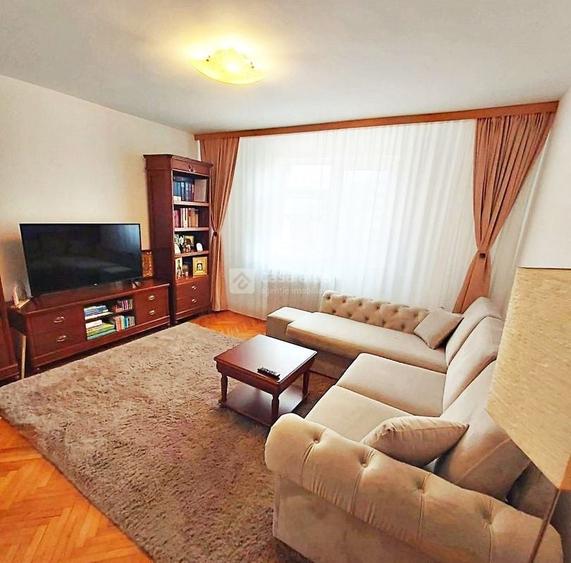 Apartament cu 2 camere decomandat, mobilat în Central