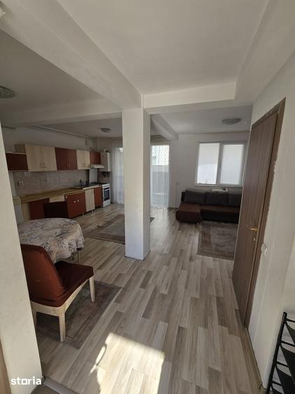 Casă cu 4 camere cu Teren 140 Mp în Florești