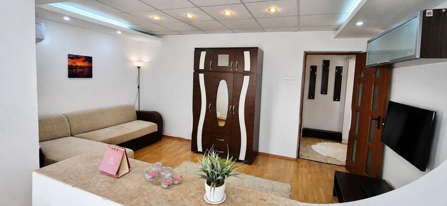 Apartament cu 2 camere semidecomandat în Republicii