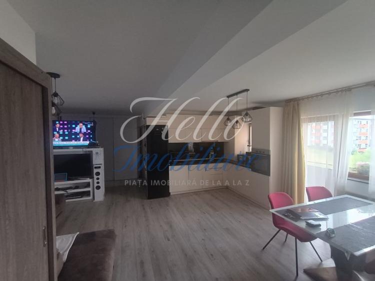 Apartament cu 3 camere semidecomandat în Florești
