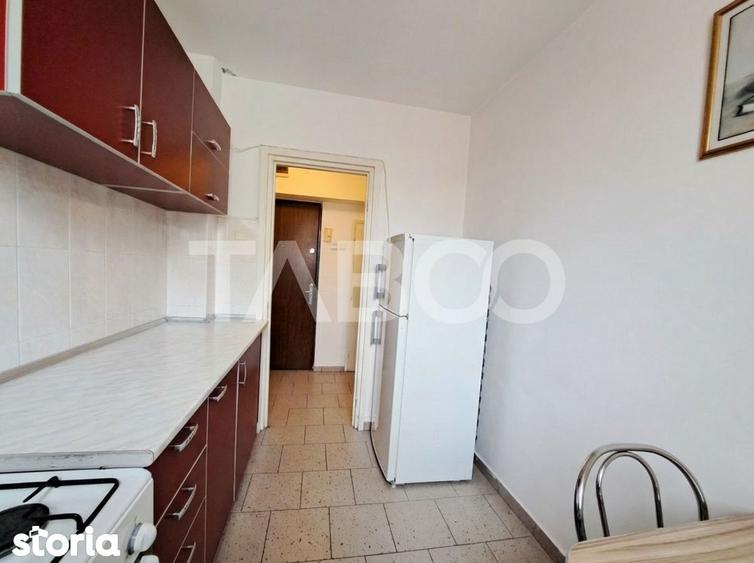 Apartament cu 2 camere semidecomandat, mobilat în Mihai Viteazul
