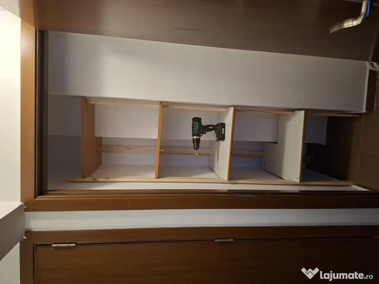 Apartament cu 3 camere decomandat în Berceni