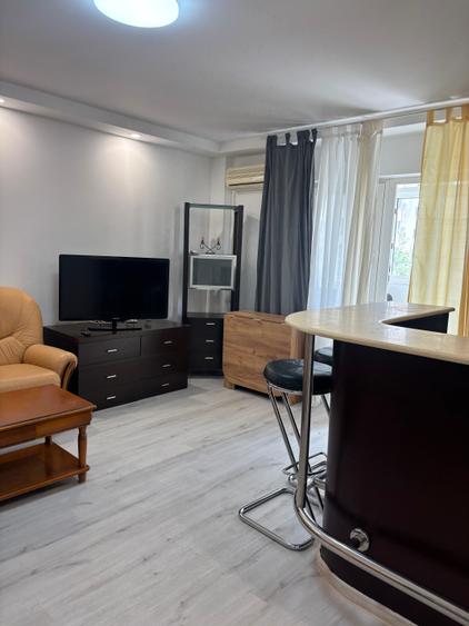 Apartament cu 2 camere decomandat în Nerva Traian