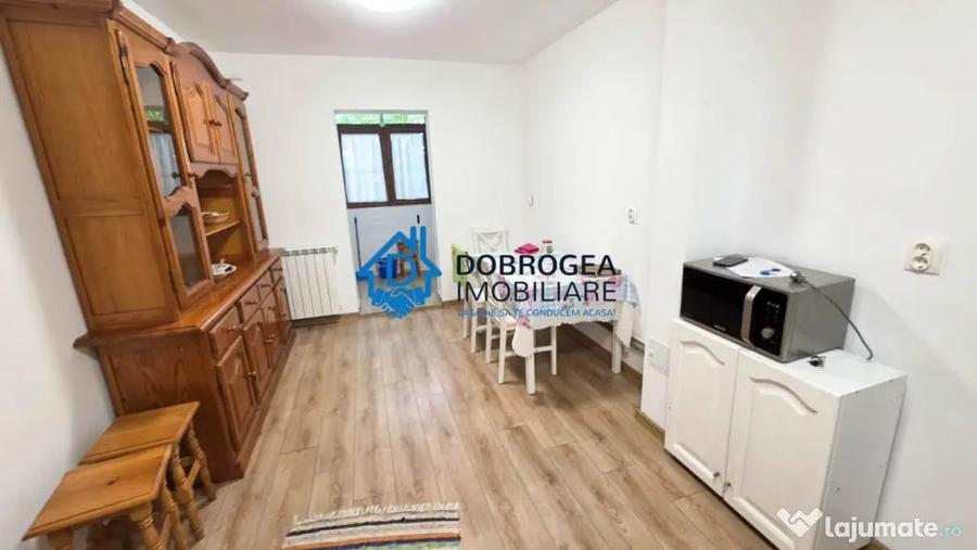 Apartament cu 3 camere decomandat în E3