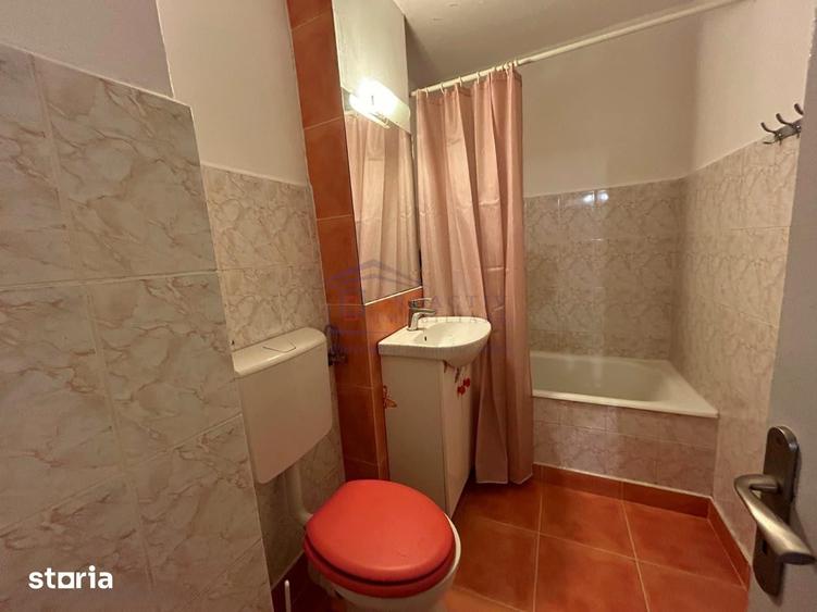 Apartament cu 4 camere decomandat în George Enescu