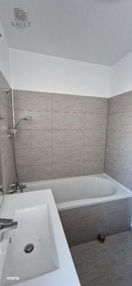 Apartament cu 3 camere decomandat, mobilat în Băneasa