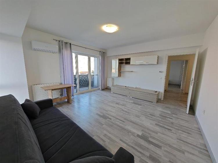Apartament cu 2 camere decomandat, mobilat în Avantgarden