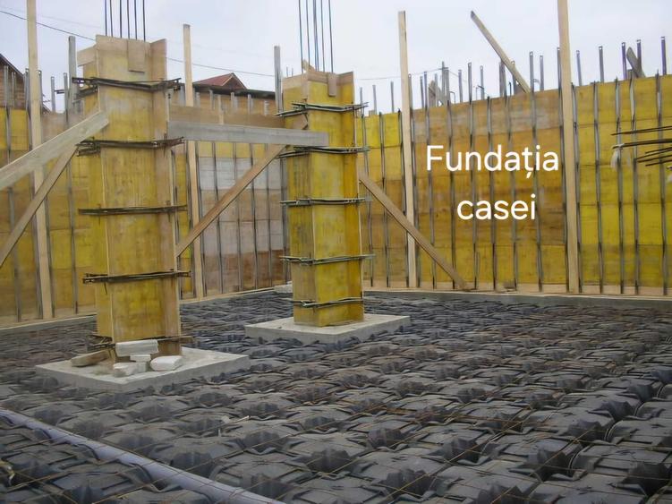 Casă cu 4 camere decomandat în Păcurari