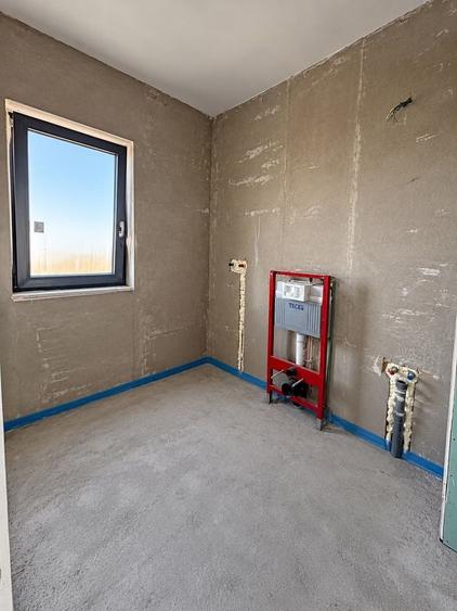 Duplex cu 5 camere cu Canalizare în Moșnița Nouă