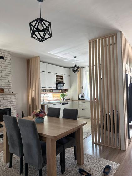 Duplex cu 4 camere cu Teren 200 Mp în Florești