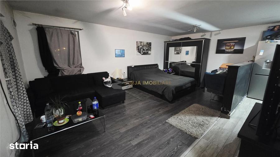 Casă cu 2 camere cu Teren 382 Mp în Mărăști