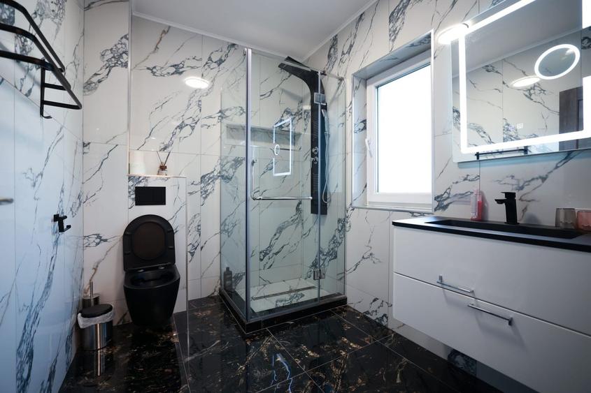 Apartament cu 3 camere decomandat, mobilat în Mărăști